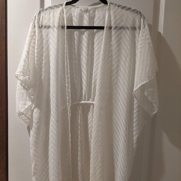 Kimono - Picture 1 of 2